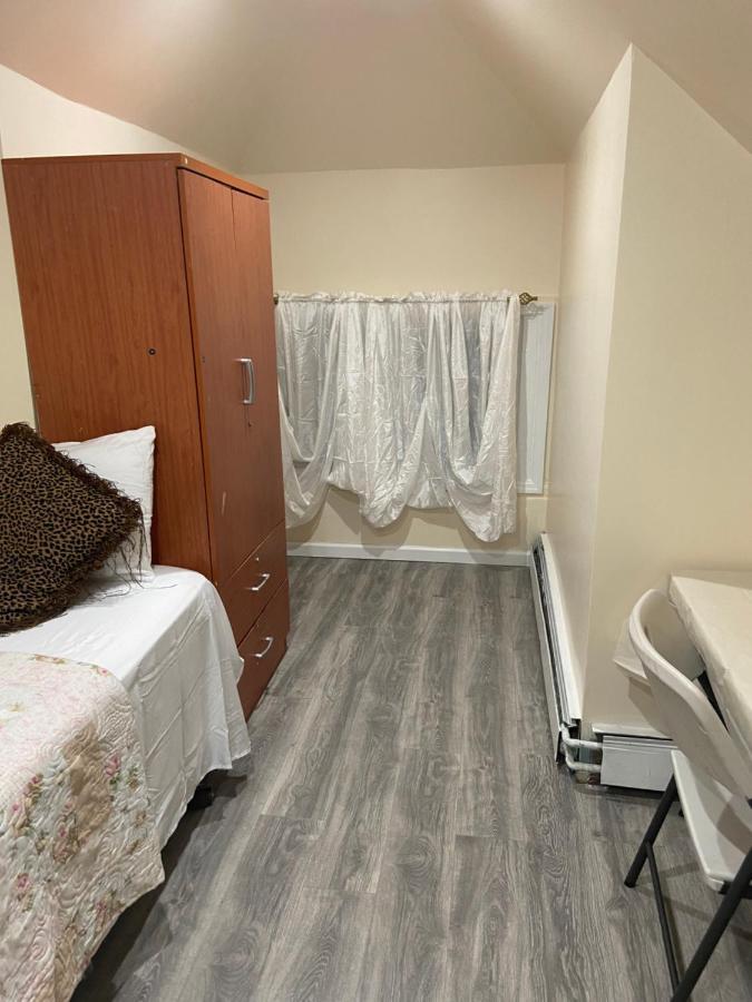 A Comfortable Room New York Eksteriør billede